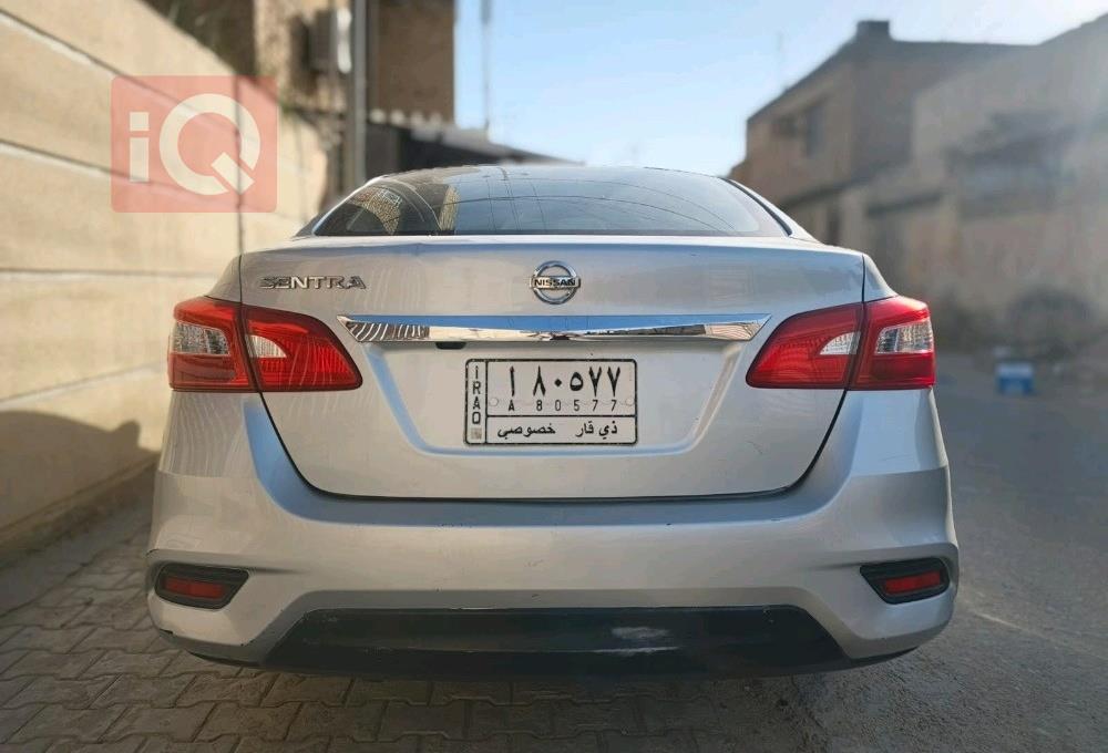 نیسان سێنترا